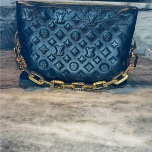 Louis Vuitton Coussin MM Noir
